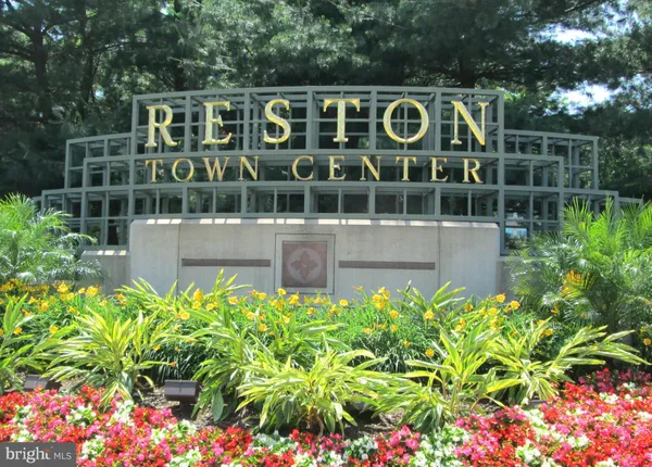 $318,000 | 1540 Northgate Square, Unit 21B, Reston, VA 20190