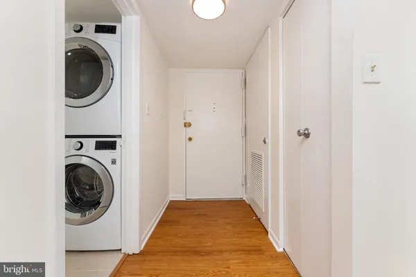 $318,000 | 1540 Northgate Square, Unit 21B, Reston, VA 20190