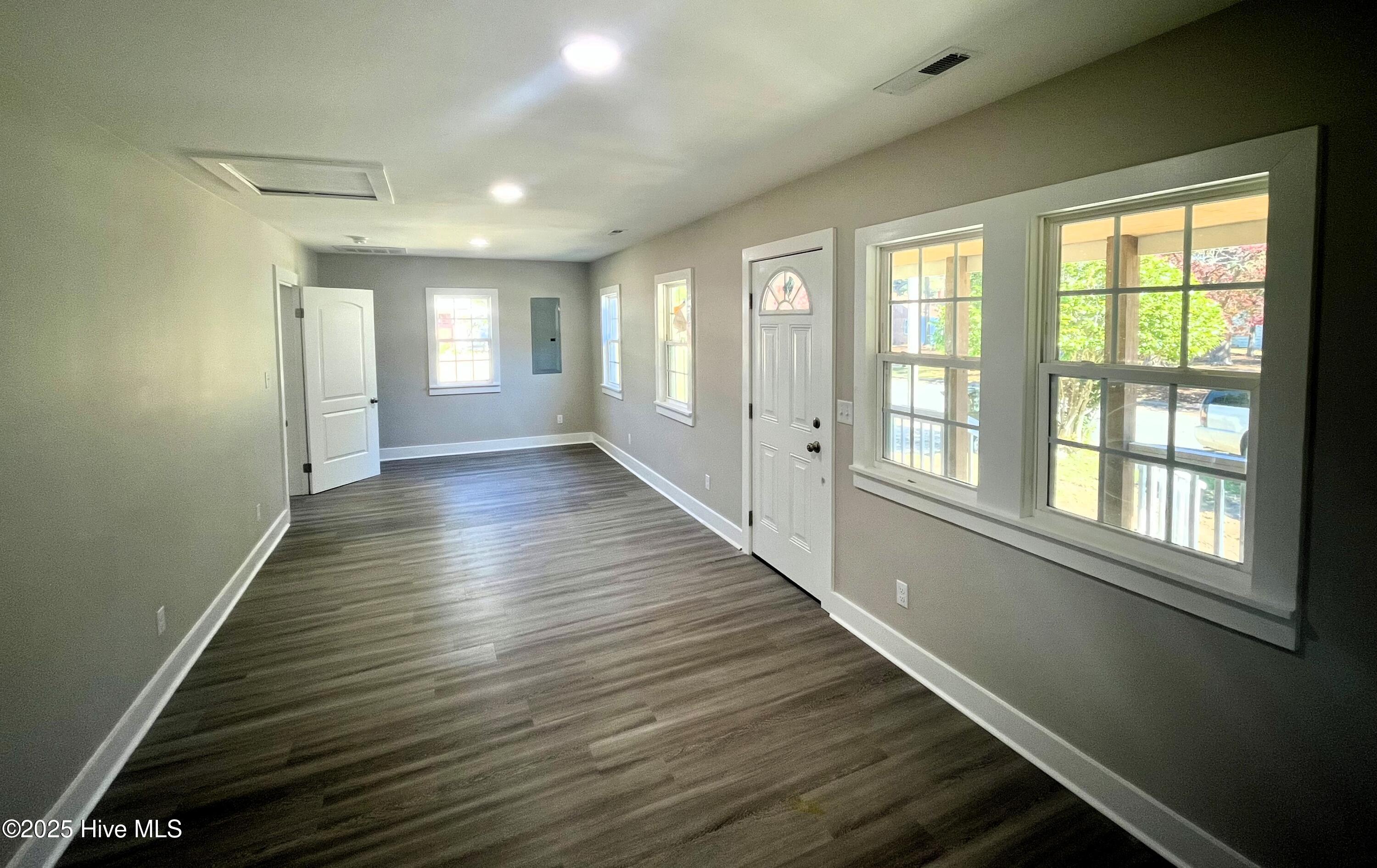 108 Denby Street Southwest Wilson, NC 27893 - Photo 4 of 16 IMG_4581