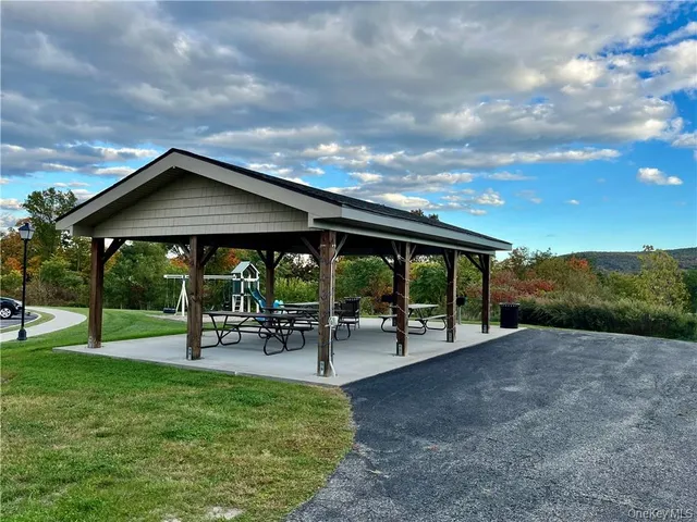 $2,000 | 44 High Street, Unit 134, Chester, NY 10918