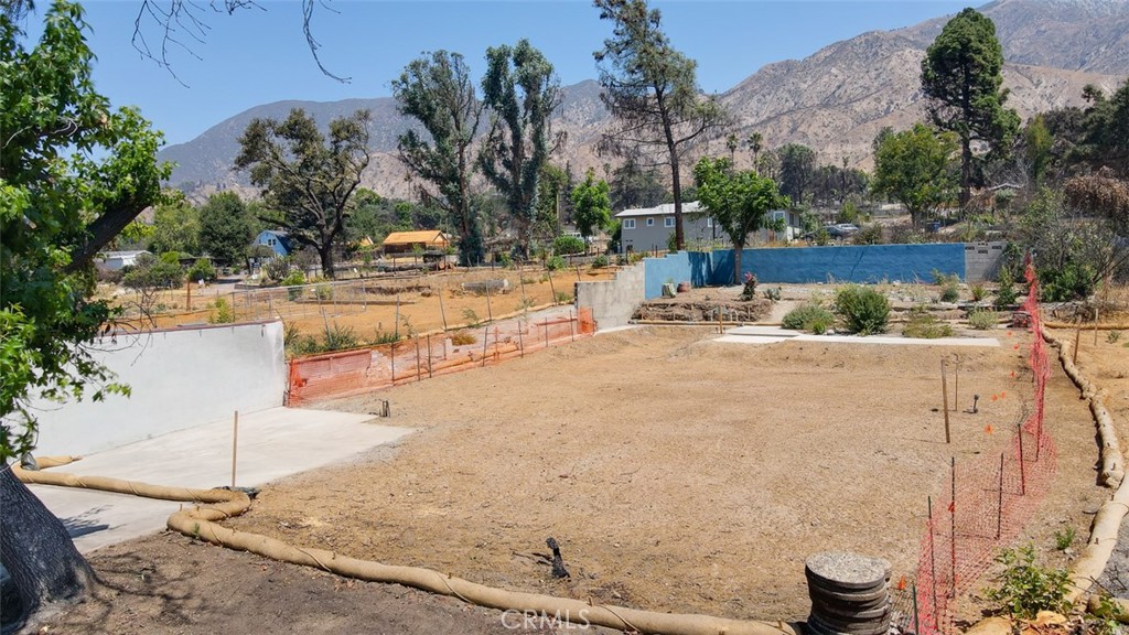 333 Marathon Road Altadena, CA 91001 - Photo 9 of 17 a view of outdoor space with seating area