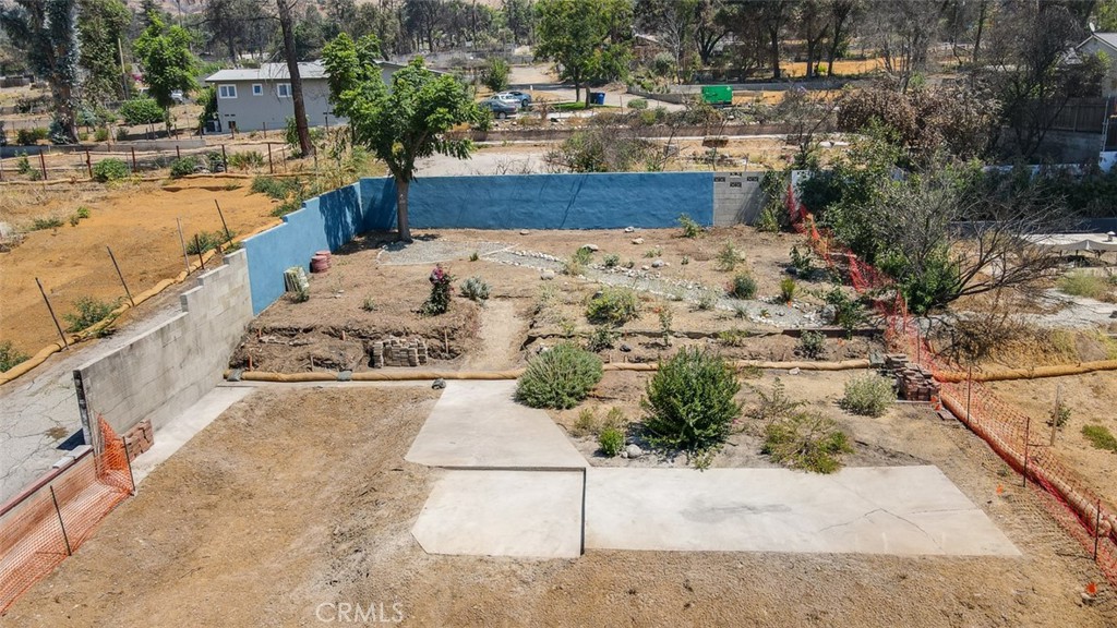 333 Marathon Road Altadena, CA 91001 - Photo 10 of 17 a view of a terrace view