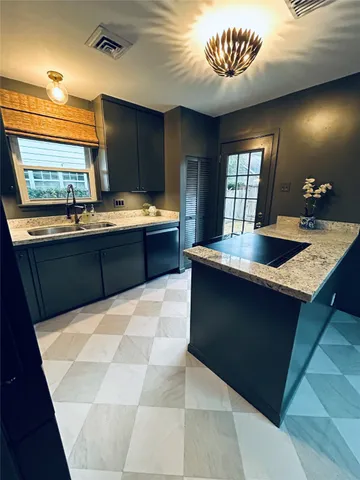 $1,025,000 | 4002 Milton Street, West University Place, TX 77005