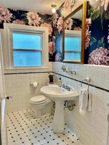 $1,025,000 | 4002 Milton Street, West University Place, TX 77005