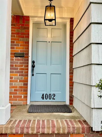 $1,025,000 | 4002 Milton Street, West University Place, TX 77005