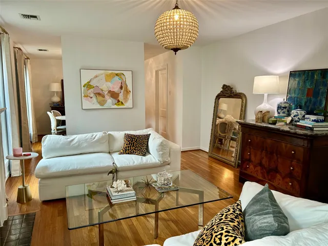 $1,025,000 | 4002 Milton Street, West University Place, TX 77005