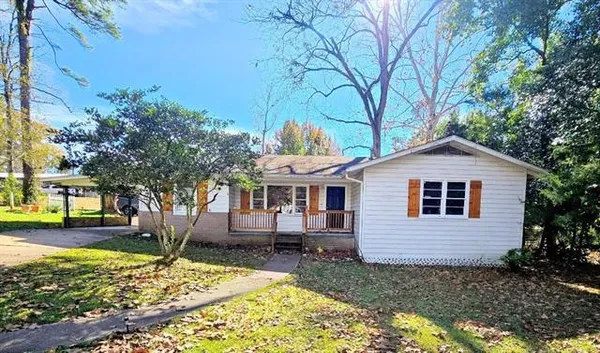 $110,000 | 220 Louisiana Avenue, Winnfield, LA 71483