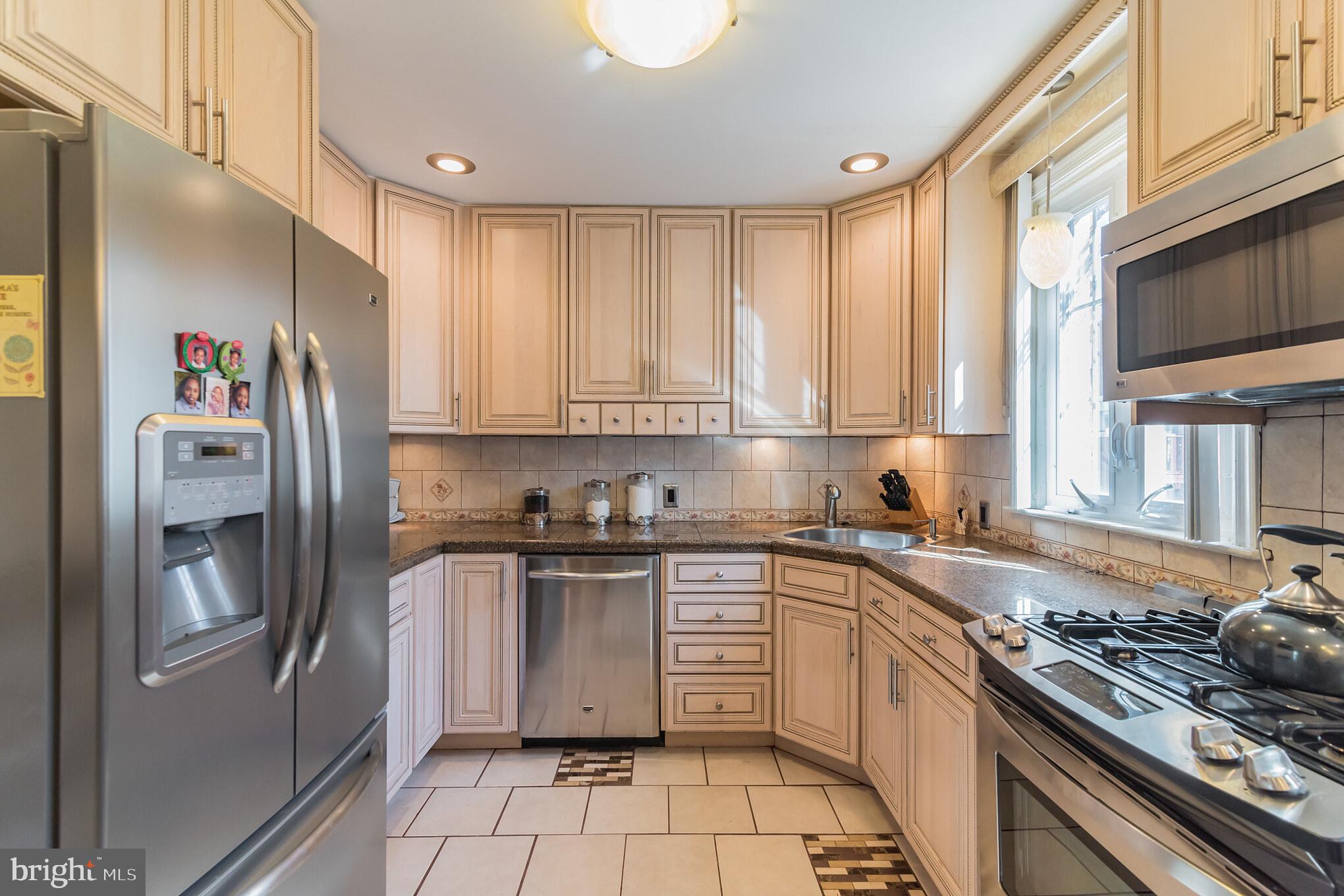 904 Roumfort Road Philadelphia, PA 19150 - Photo 12 of 27 Gallery Image 12