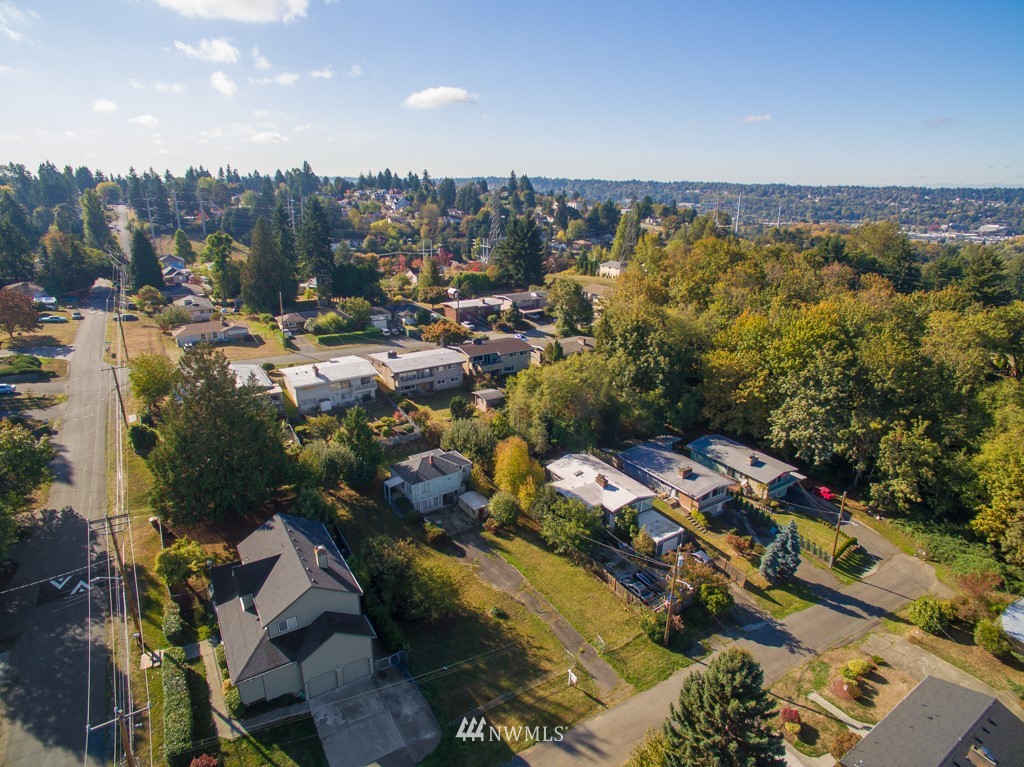 5347 South Ruggles Street Seattle, WA 98178 - Photo 15 of 24 Gallery Image 15