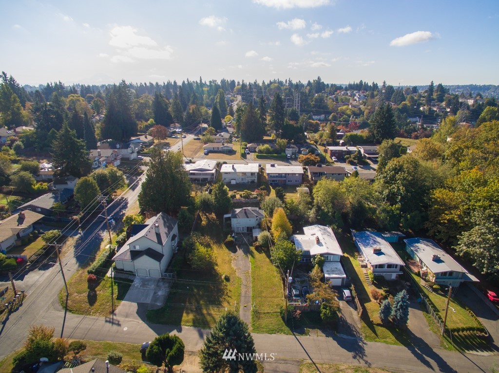 5347 South Ruggles Street Seattle, WA 98178 - Photo 18 of 24 Gallery Image 18