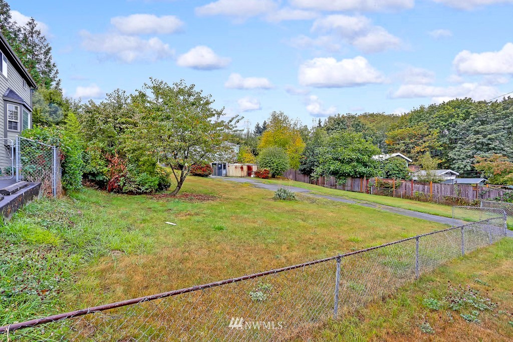 5347 South Ruggles Street Seattle, WA 98178 - Photo 3 of 24 Gallery Image 3