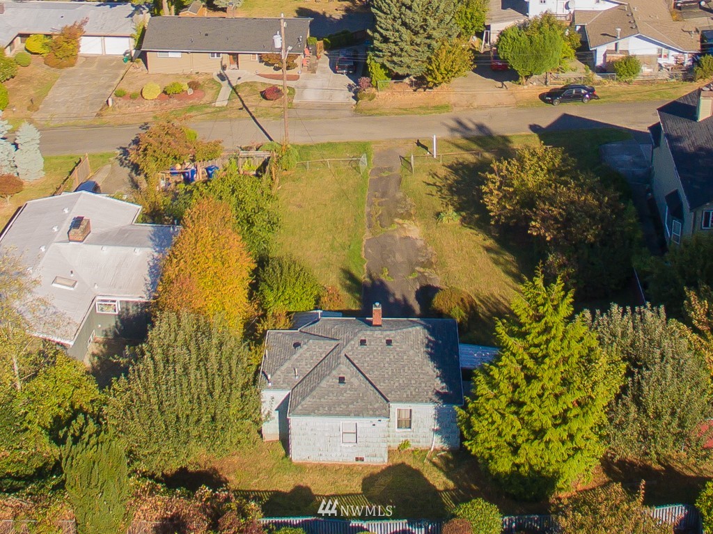5347 South Ruggles Street Seattle, WA 98178 - Photo 10 of 24 Gallery Image 10