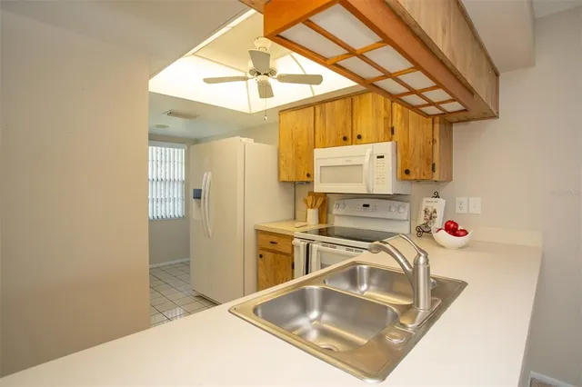 $199,900 | 9860 62nd Avenue North, Unit 1014, St. Petersburg, FL 33708