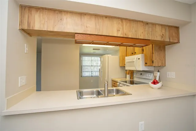 $199,900 | 9860 62nd Avenue North, Unit 1014, St. Petersburg, FL 33708