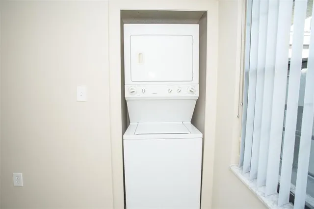 $199,900 | 9860 62nd Avenue North, Unit 1014, St. Petersburg, FL 33708