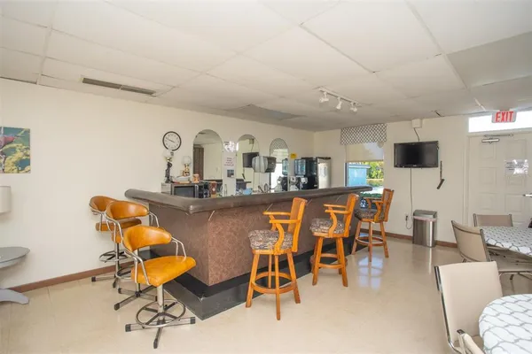 $199,900 | 9860 62nd Avenue North, Unit 1014, St. Petersburg, FL 33708