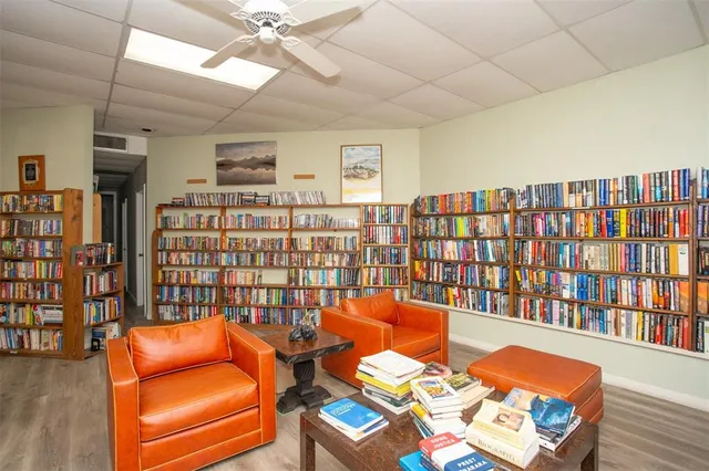 $199,900 | 9860 62nd Avenue North, Unit 1014, St. Petersburg, FL 33708