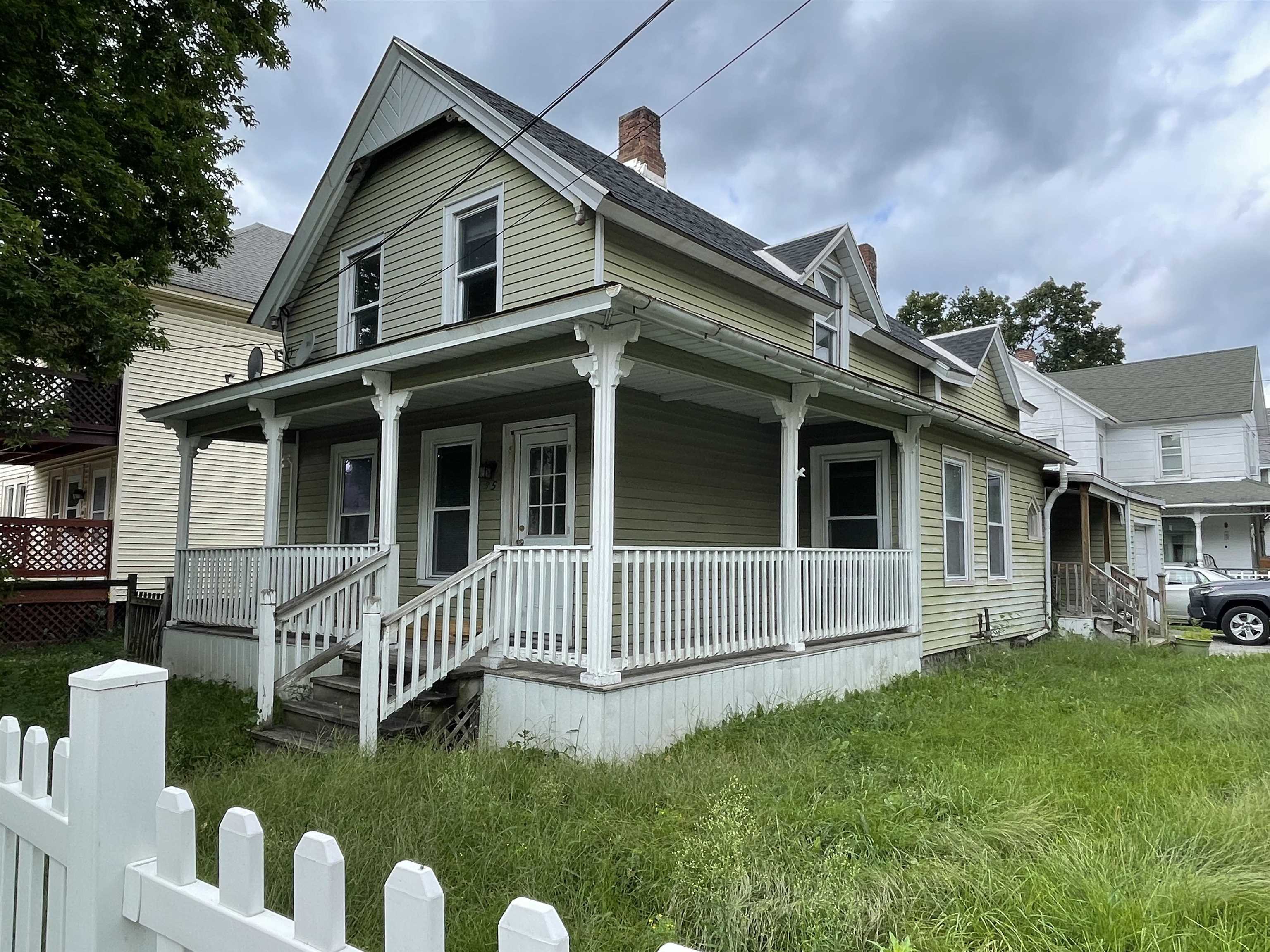 35 Williams Street Rutland, VT 05701 - Photo 1 of 19