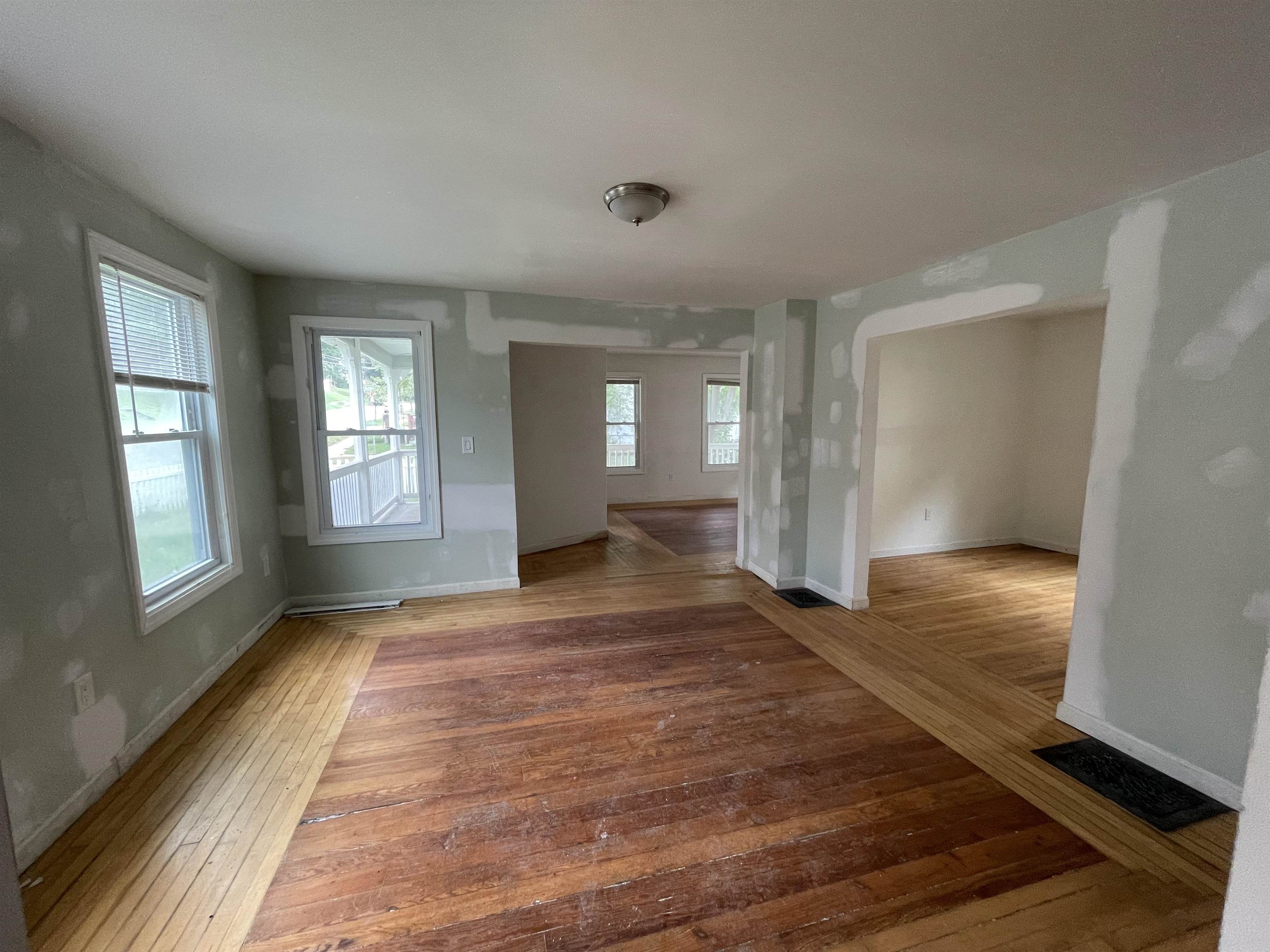 35 Williams Street Rutland, VT 05701 - Photo 6 of 19