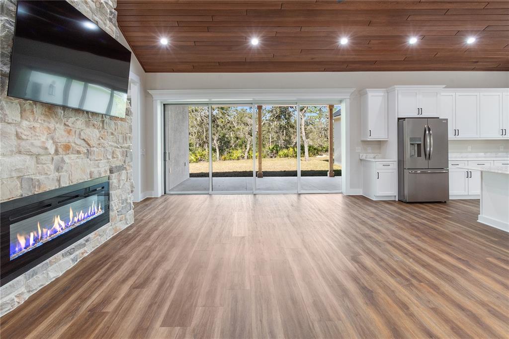 2911 Sand Pine Trail Frostproof, FL 33843 - Photo 5 of 37