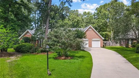 $585,000 | 8008 Casey Court, Mandeville, LA 70448