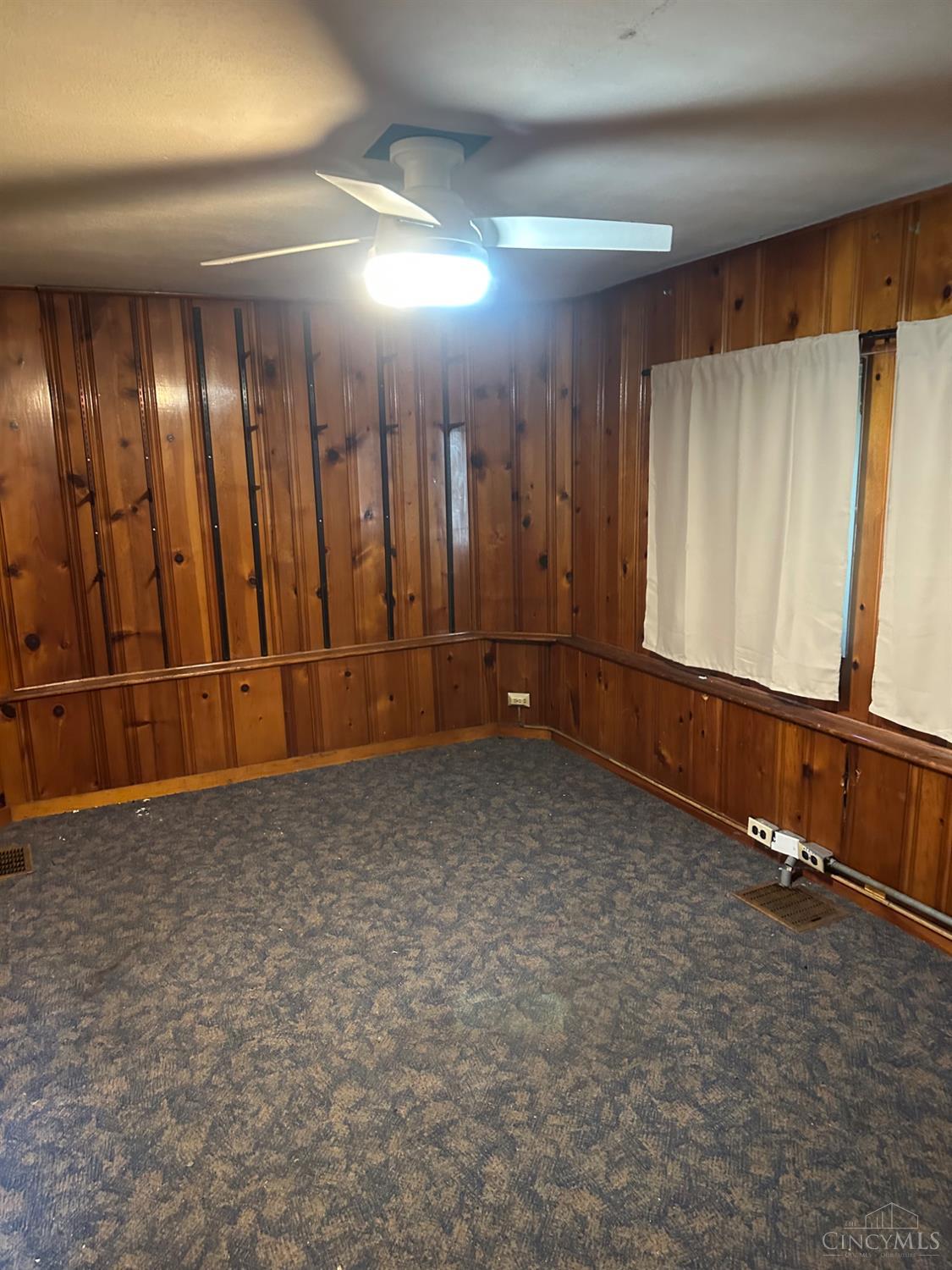 3207 Banning Road Cincinnati, OH 45239 - Photo 4 of 8