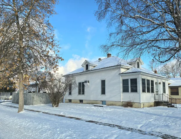 $124,900 | 720 6th Street, International Falls, MN 56649