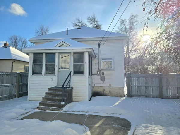 $118,900 | 720 6th Street, International Falls, MN 56649