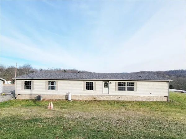 $289,000 | 107 Francis Drive, Georgetown, PA 15043