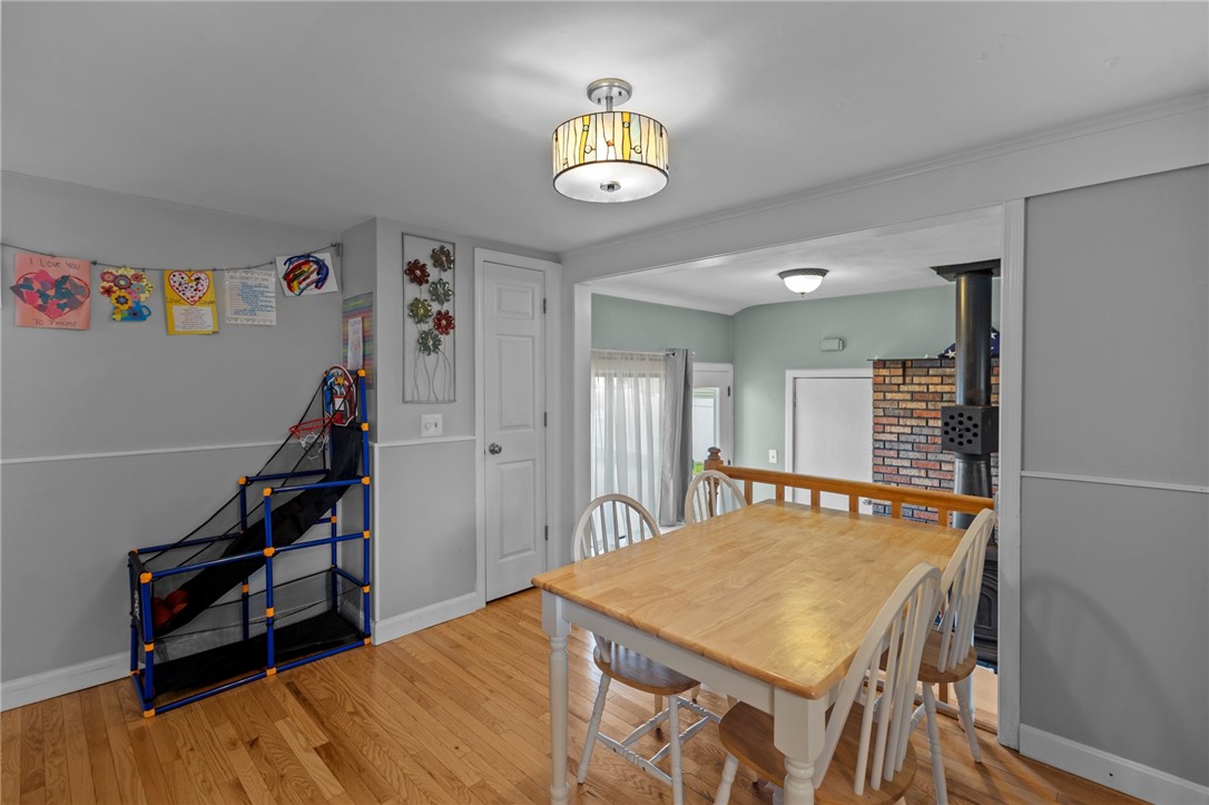 82 Vera Street Warwick, RI 02886 - Photo 12 of 41