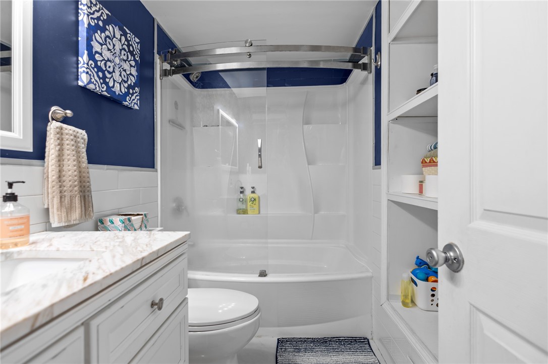 82 Vera Street Warwick, RI 02886 - Photo 23 of 41