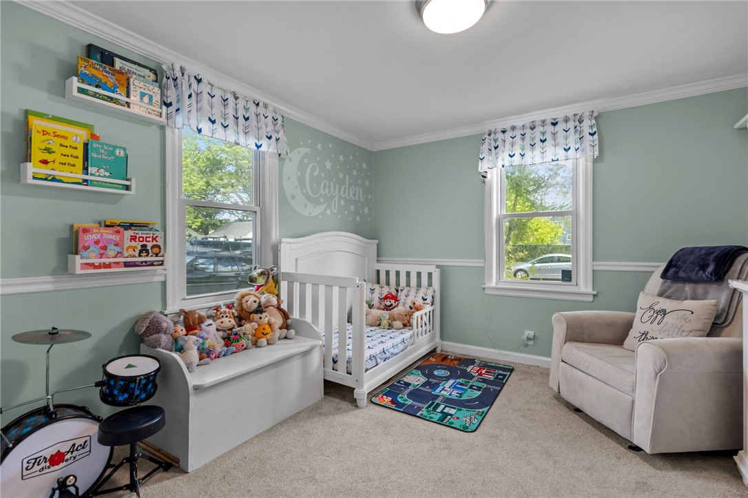 82 Vera Street Warwick, RI 02886 - Photo 24 of 41