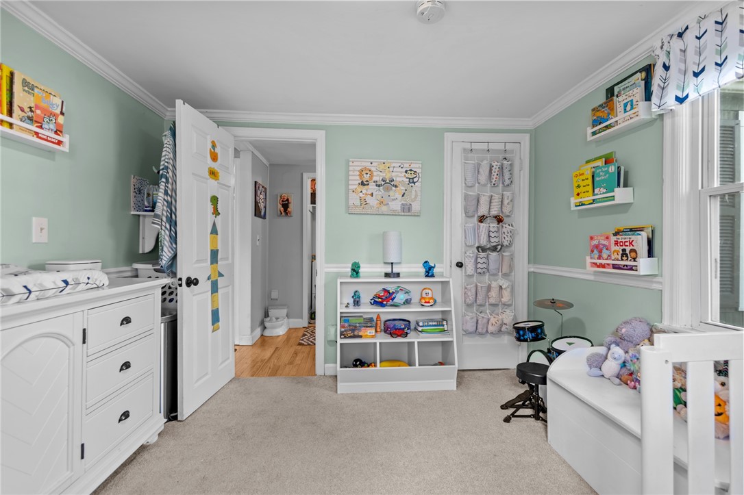 82 Vera Street Warwick, RI 02886 - Photo 25 of 41