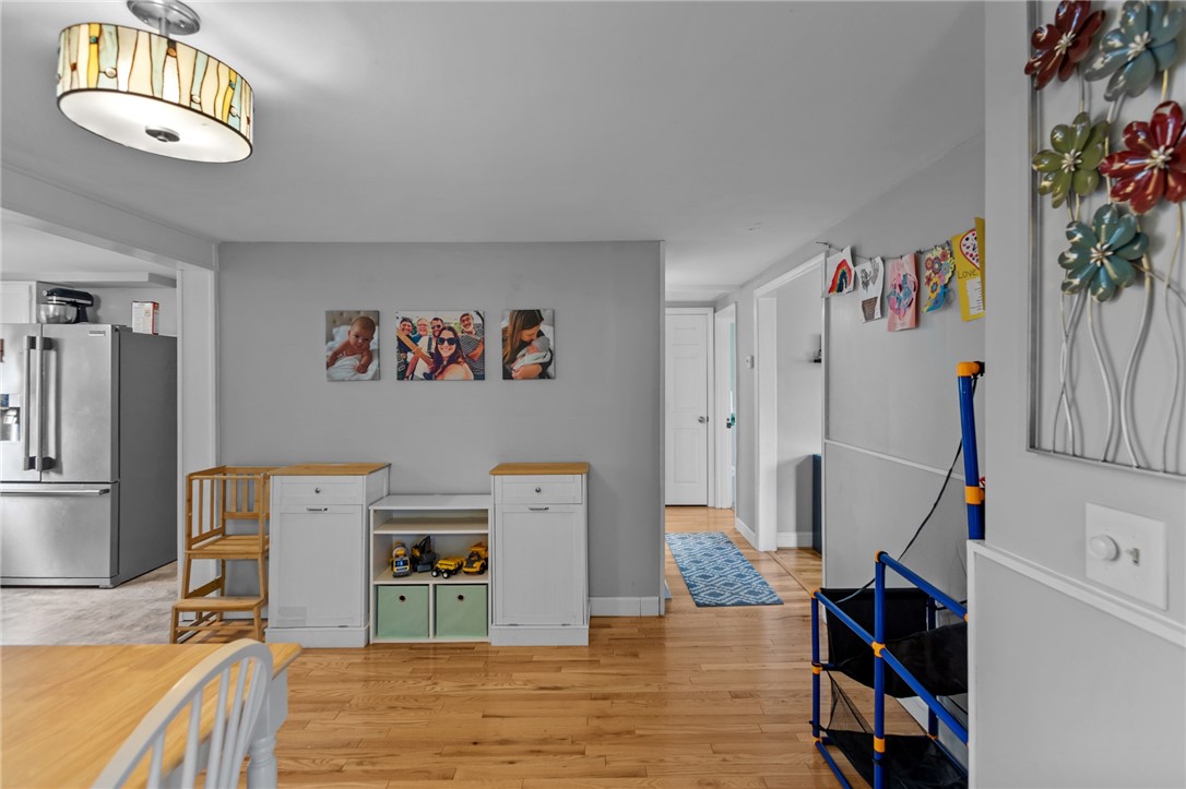 82 Vera Street Warwick, RI 02886 - Photo 26 of 41