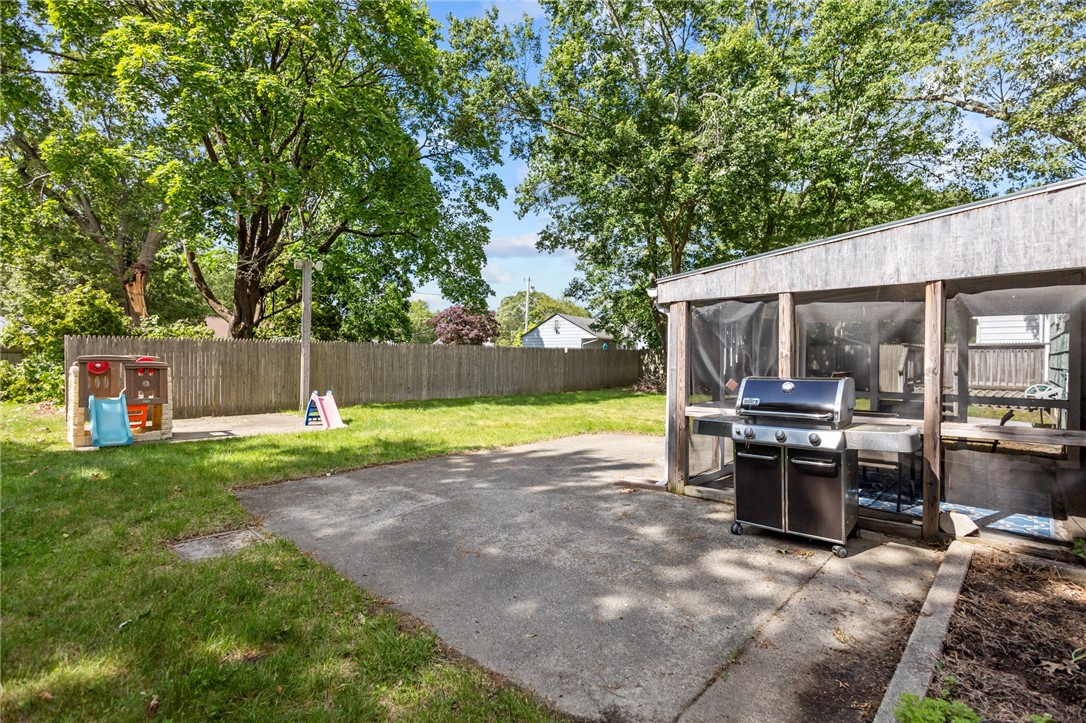 82 Vera Street Warwick, RI 02886 - Photo 34 of 41