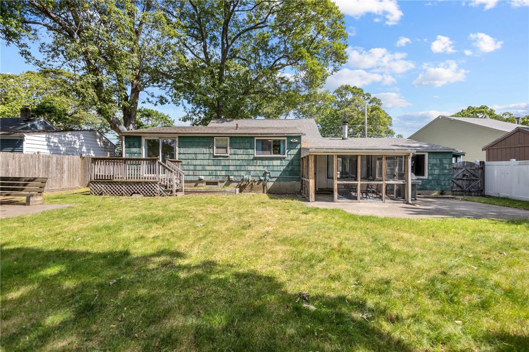 82 Vera Street Warwick, RI 02886 - Photo 35 of 41