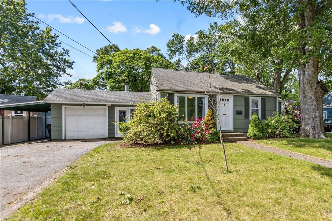 82 Vera Street Warwick, RI 02886 - Photo 4 of 41