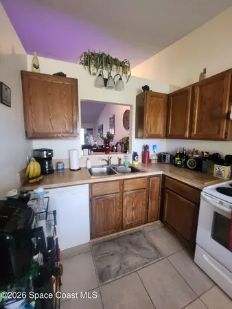 $1,600 | 2824 Coleman Court, Melbourne Village, FL 32904