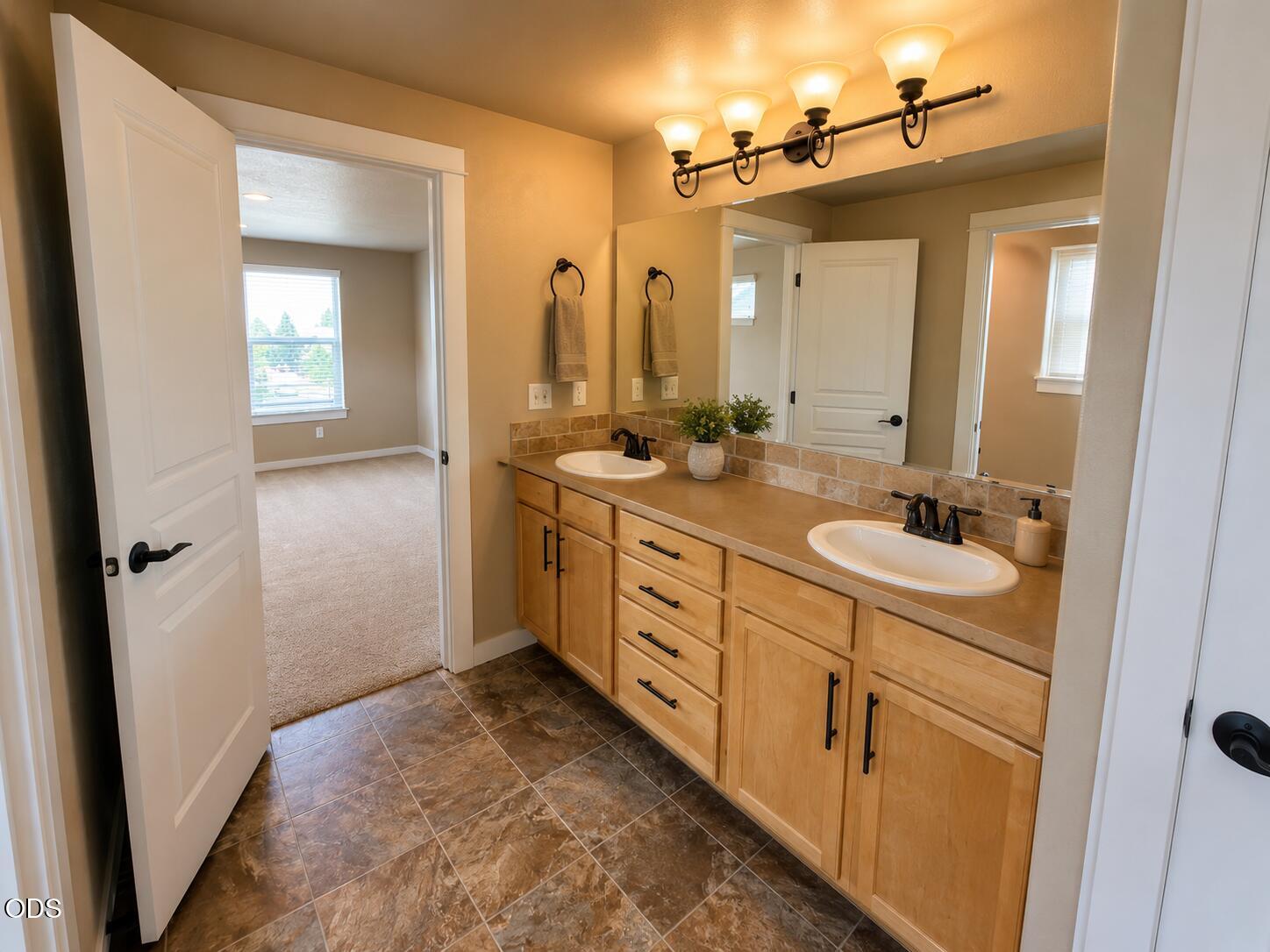 2781 Northeast Spring Water Place Bend, OR 97701 - Photo 14 of 29 Gallery Image 14