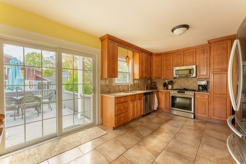 36 Riverside Drive Dedham, MA 02026 - Photo 3 of 29 Gallery Image 3