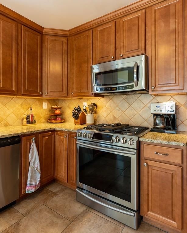 36 Riverside Drive Dedham, MA 02026 - Photo 4 of 29 Gallery Image 4