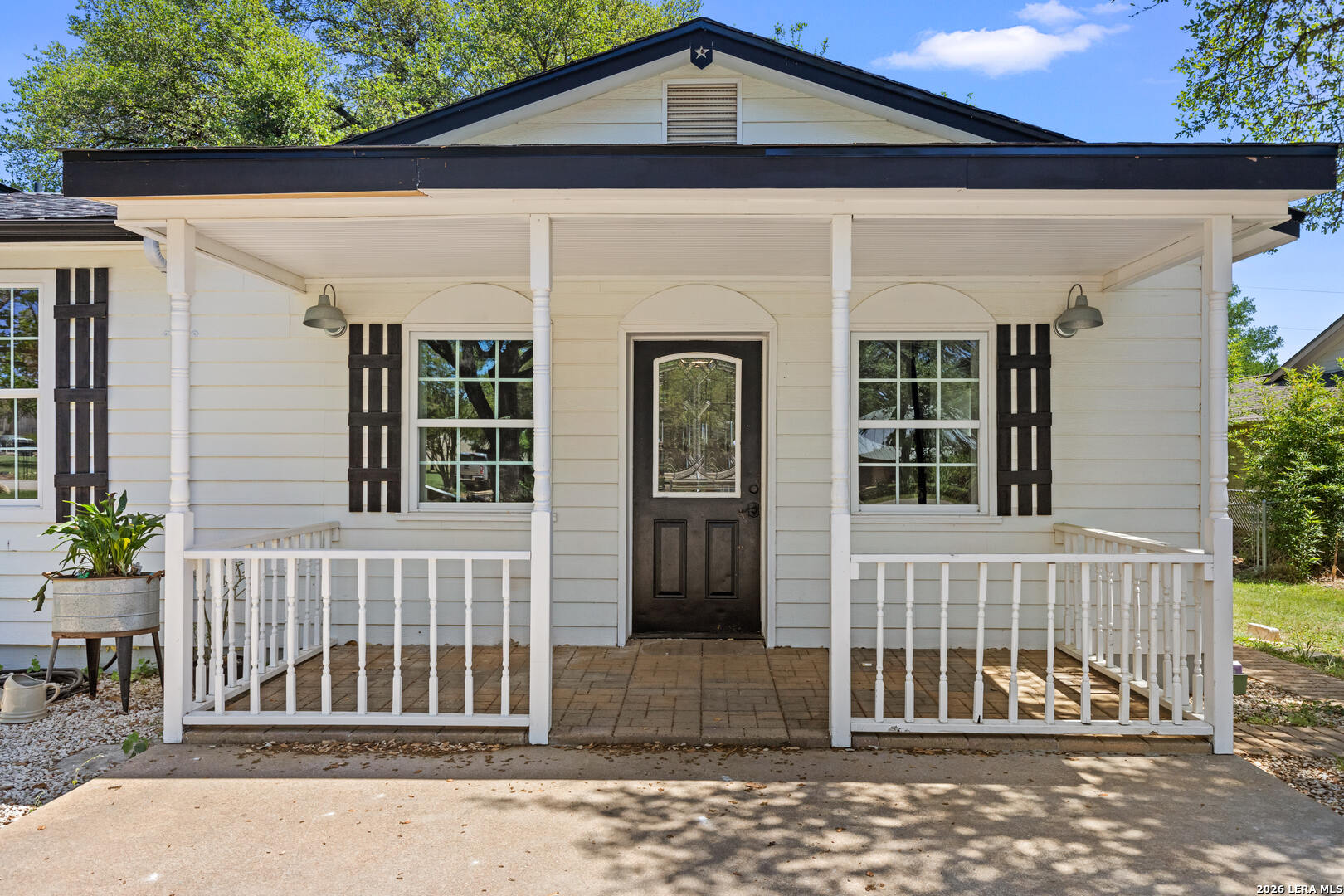 904 Country Road Blanco, TX 78606 - Photo 7 of 43