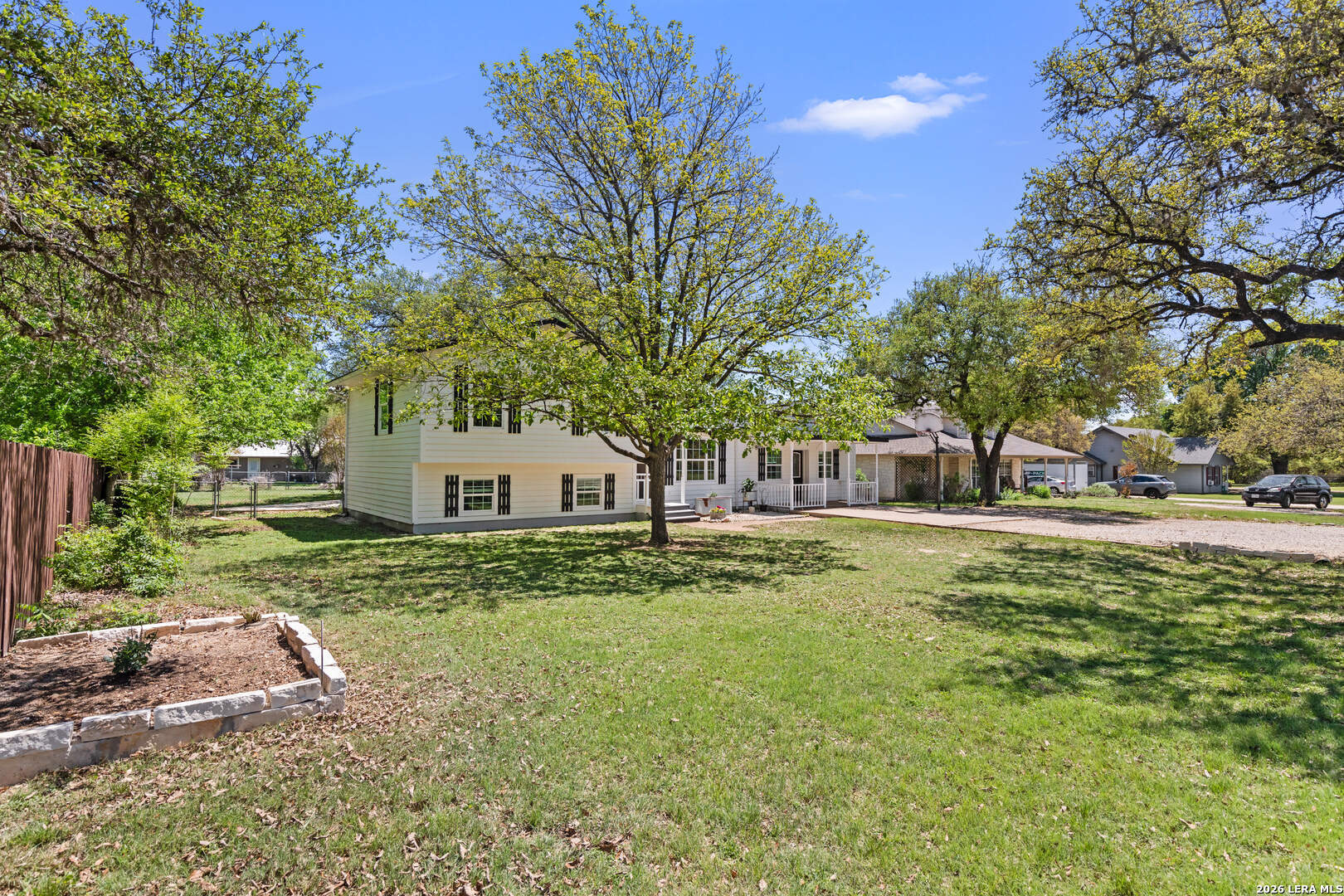 904 Country Road Blanco, TX 78606 - Photo 8 of 43
