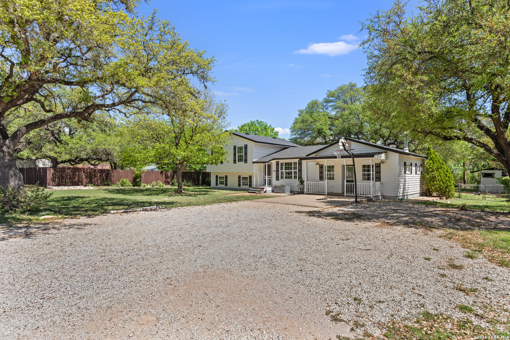 904 Country Road Blanco, TX 78606 - Photo 9 of 43