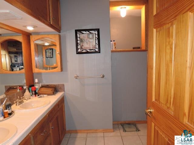 24045 Meliska Road Ashland, WI 54806 - Photo 16 of 25 Main floor bathroom