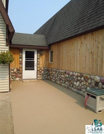 24045 Meliska Road Ashland, WI 54806 - Photo 5 of 25 Front entry with Mud Room