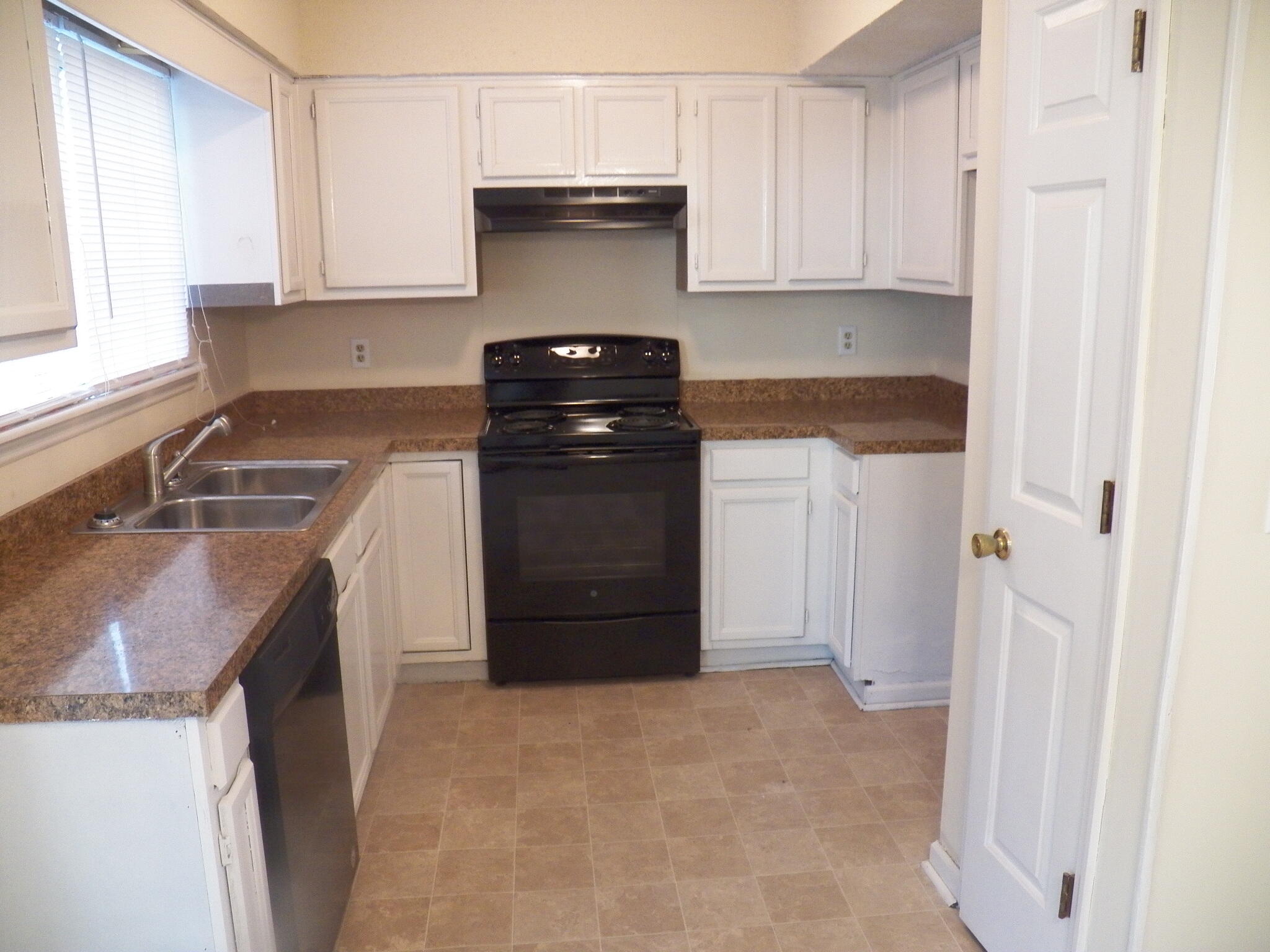 140 Traders Station Road Summerville, SC 29486 - Photo 5 of 5 100_1722 - Copy - Copy (2)