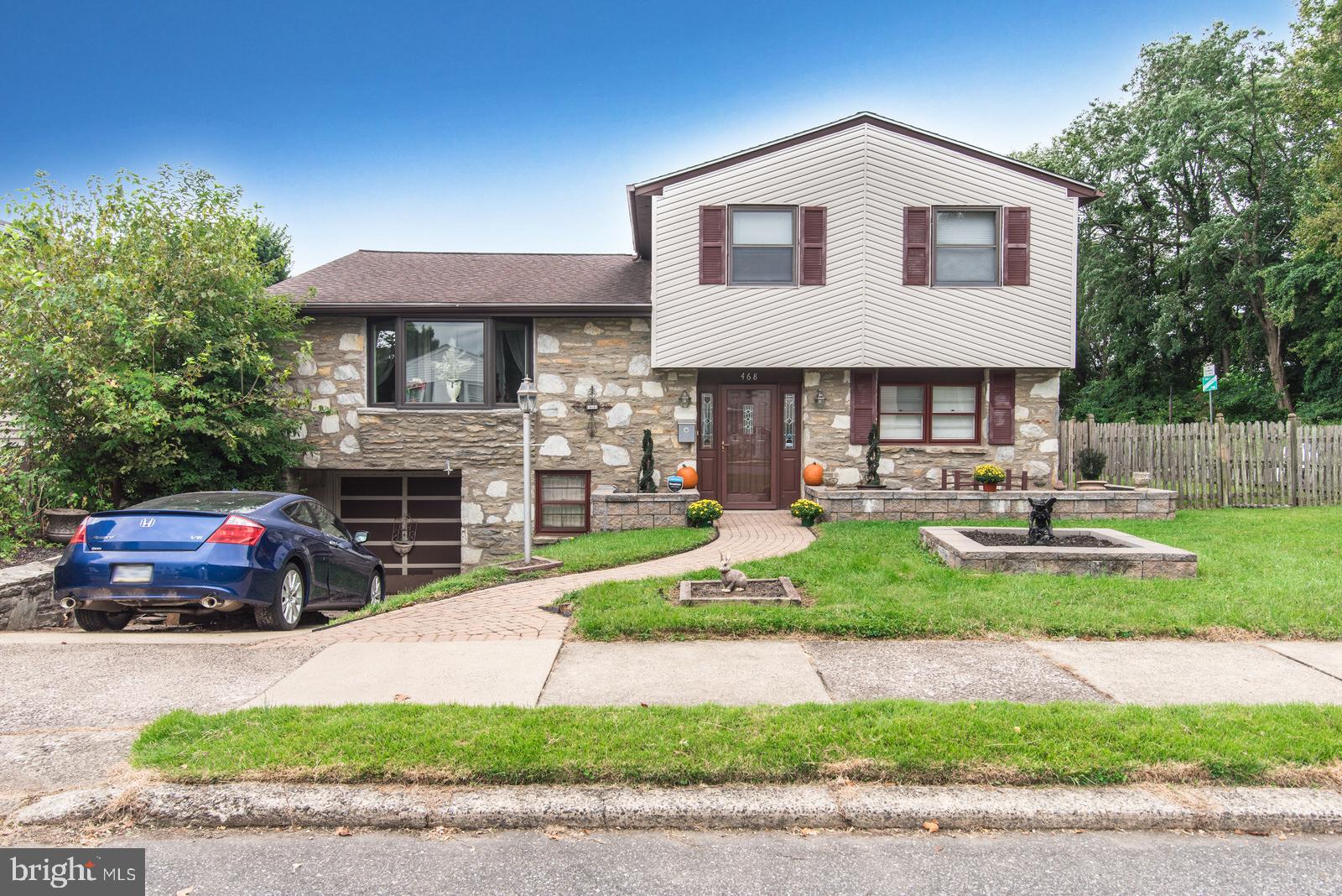 468-pinewood Pinewood Road Philadelphia, PA 19116 - Photo 3 of 97 Gallery Image 3
