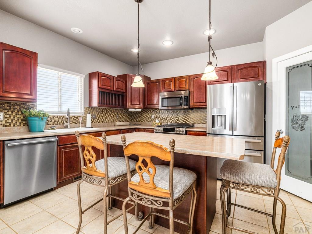 43948 Hunsaker Road Avondale, CO 81022 - Photo 11 of 56