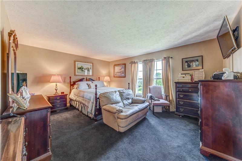 214 Field Club Circle McKees Rocks, PA 15136 - Photo 21 of 25 Gallery Image 21